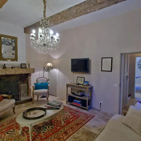 Luxurious Provencal Village House, Walk To Village Pool Rustrel