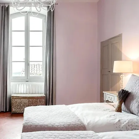 Luxurious Provencal Village House, Walk To Village Pool *